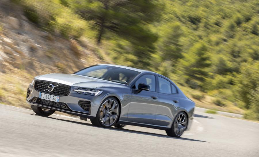  Volvo S60 T8 Polestar Engineered 2018 года  (WW) (фото 27 из 51)